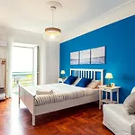 Pausea Suite